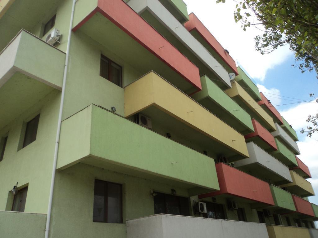 Sea Escape Apartment Mamaia Exterior photo